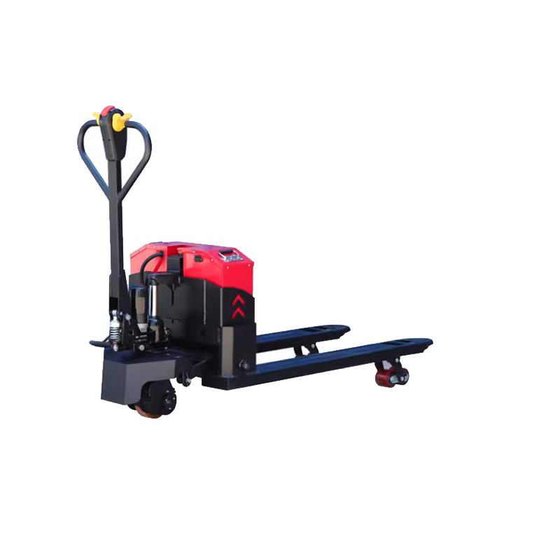 在高溫的環境中使用電動叉車一定要做好防護工作